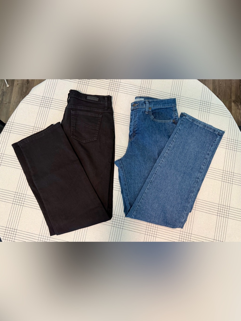 Lee Women’s Jeans Bundle Size 10 Long Relaxed Fit Black & Blue 2 Pair
